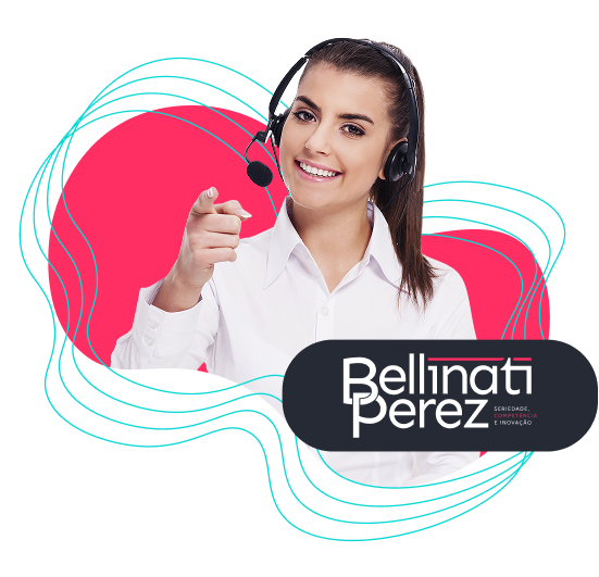 Imagem de uma atendente de telemarketing com a logo da Bellinati Perez
